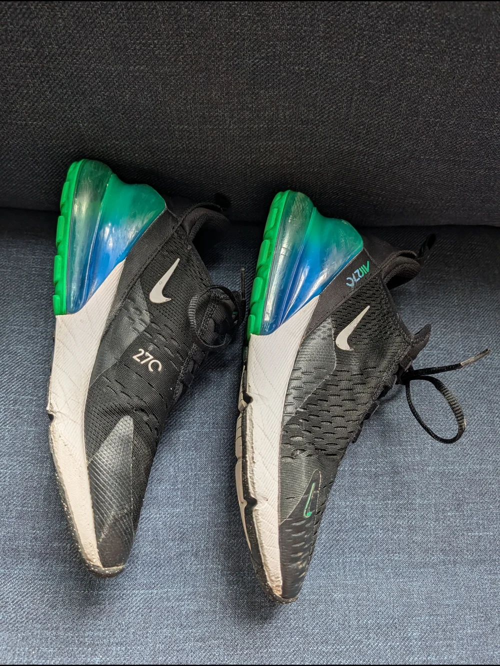 Nike Youth Black Sneakers with Bright Blue Insole